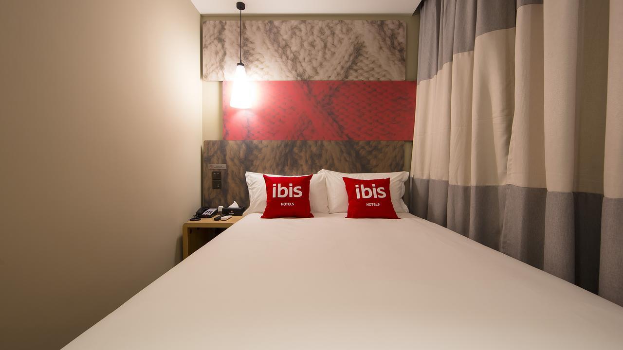 Ibis Beijing Tiantandongmen Metro Station Hotel Екстер'єр фото