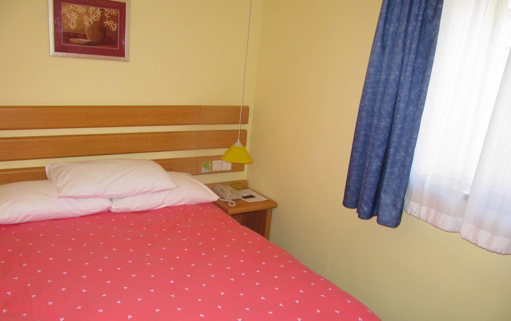 Ibis Beijing Tiantandongmen Metro Station Hotel Екстер'єр фото