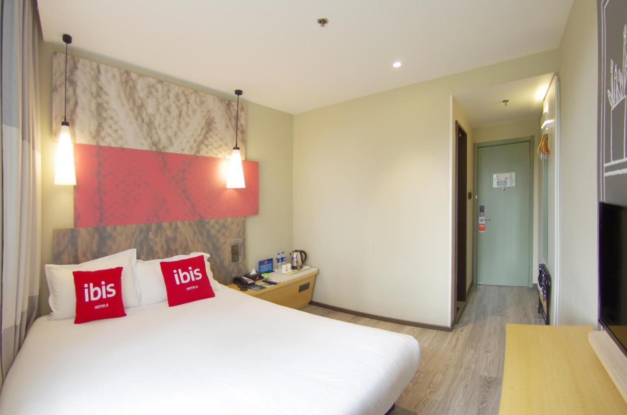 Ibis Beijing Tiantandongmen Metro Station Hotel Екстер'єр фото