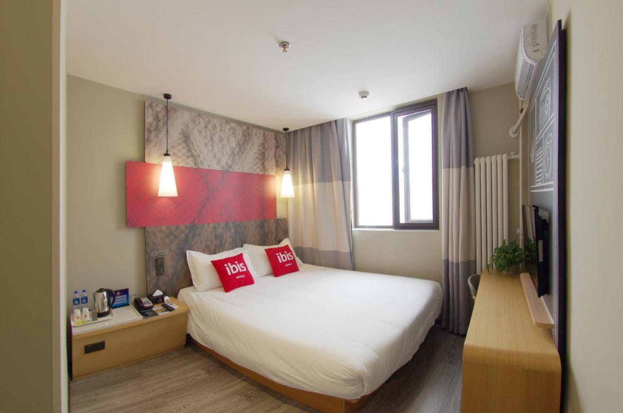 Ibis Beijing Tiantandongmen Metro Station Hotel Екстер'єр фото